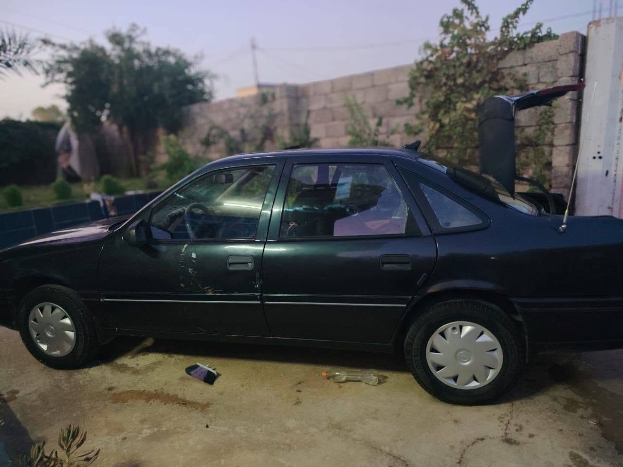 السلام عليكم اوبل فكترا موديل ٩١ صبغ عام جماليه طخم تاير جديد مكينه ١٦ كهرباء السياره كلها شغاله صدر امامي خلفي نضيف طستها ناعسه  السياره اني احولها لتواصل على الرقم ***********
