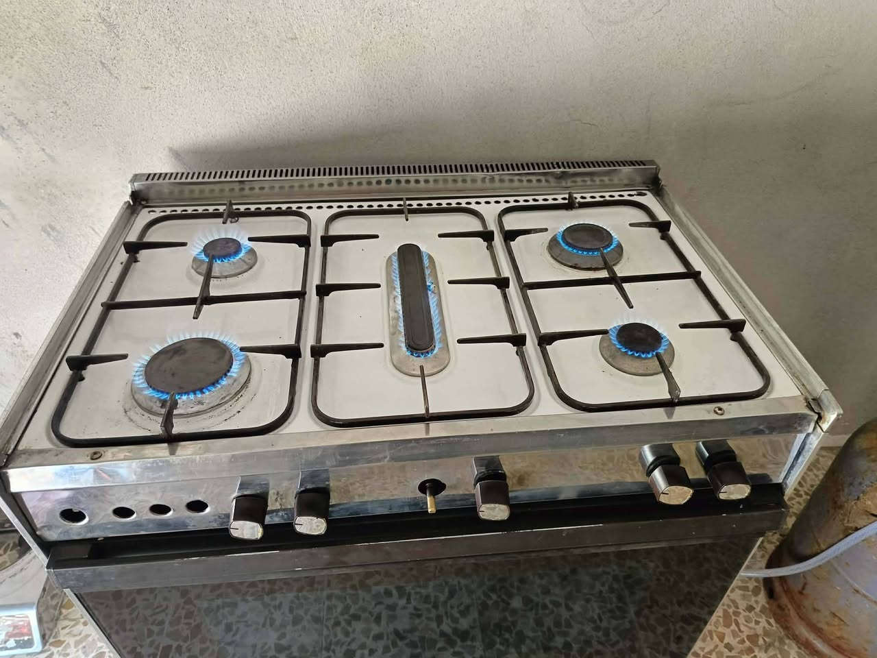 طباخ عشتار شغال نضيف بس الفرن مايشتغل السعر 60
العنوان موصل


**إذا كنت صاحب هذا الإعلان وتريد حذفه لأي سبب، رجاءا أرسل رسالة إلى الدعم الفني**