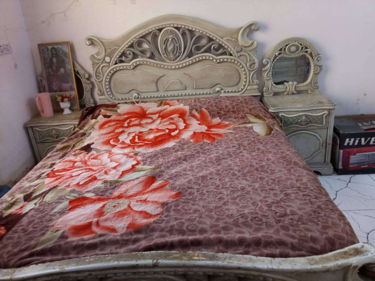 السلام عليكم غرفة إيطالية للبيع السعر 150 وبيها مجال للاستفسار الاتصال على الرقم ‏‪0783 435 3696‬‏
