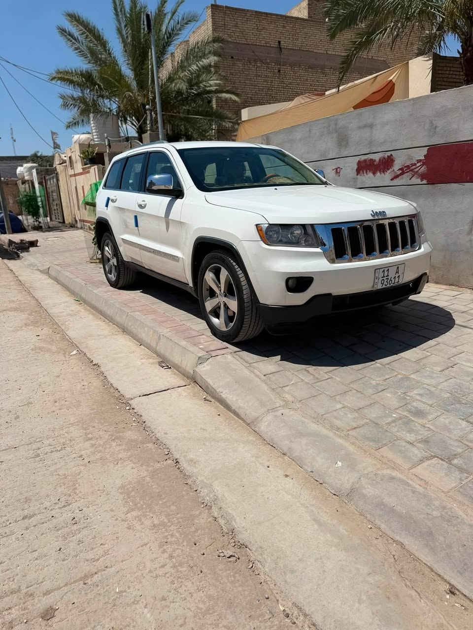 جيب موديل ٢٠١٢خليجي سياره فول عده الفتحه كير مكينه كله شرط بسمي تحويل ثاني يوم  تبريد السعر ١٥٥
***********
