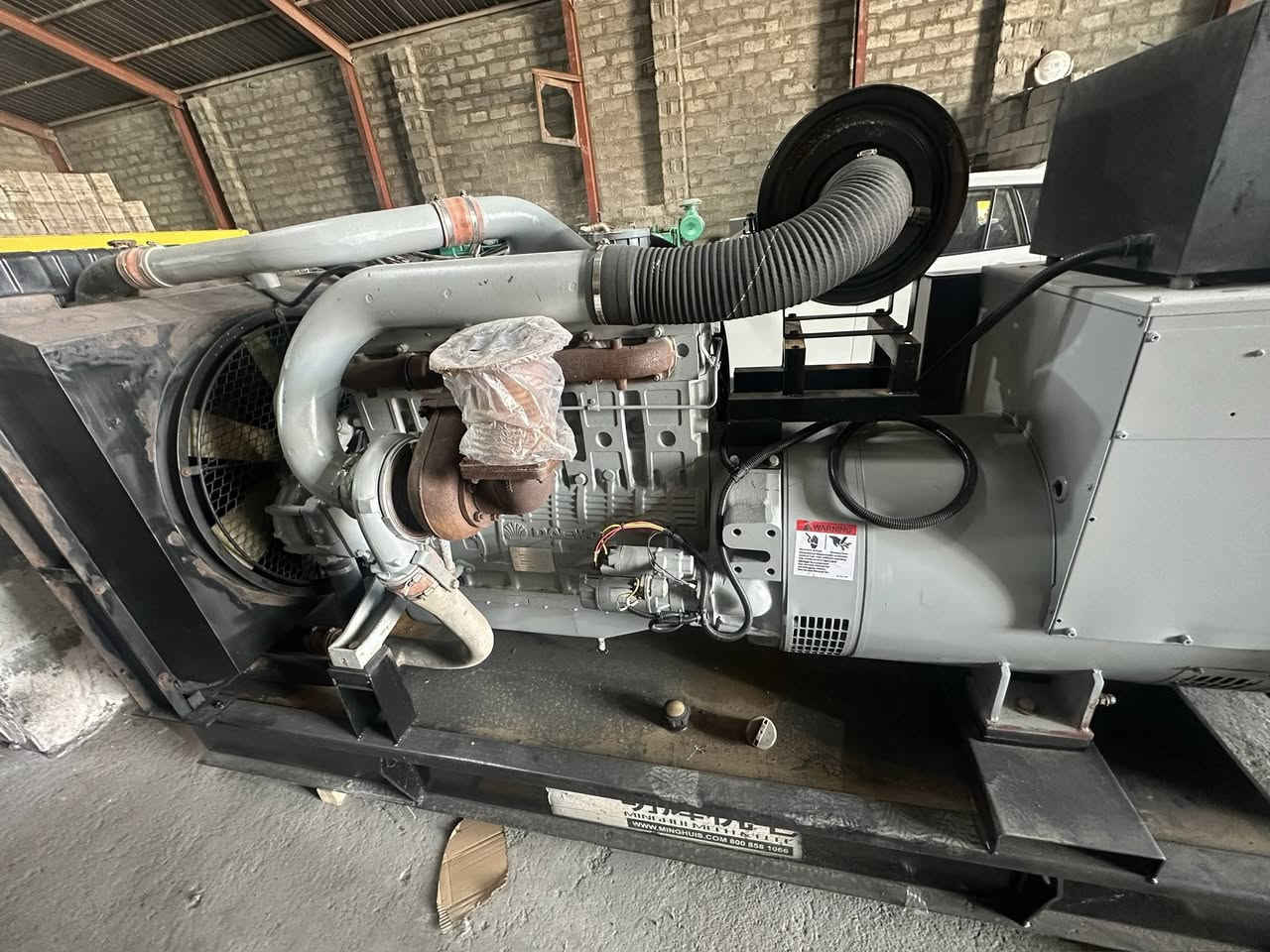 دايو 6
300kva
استندر بلادي مامفتوح
اوربي نضيف بدون اي بخار 
تجي تفحصه تضربه حمل وتحمله 
العنوان اربيل الصناعة الجنوبية 
***********
