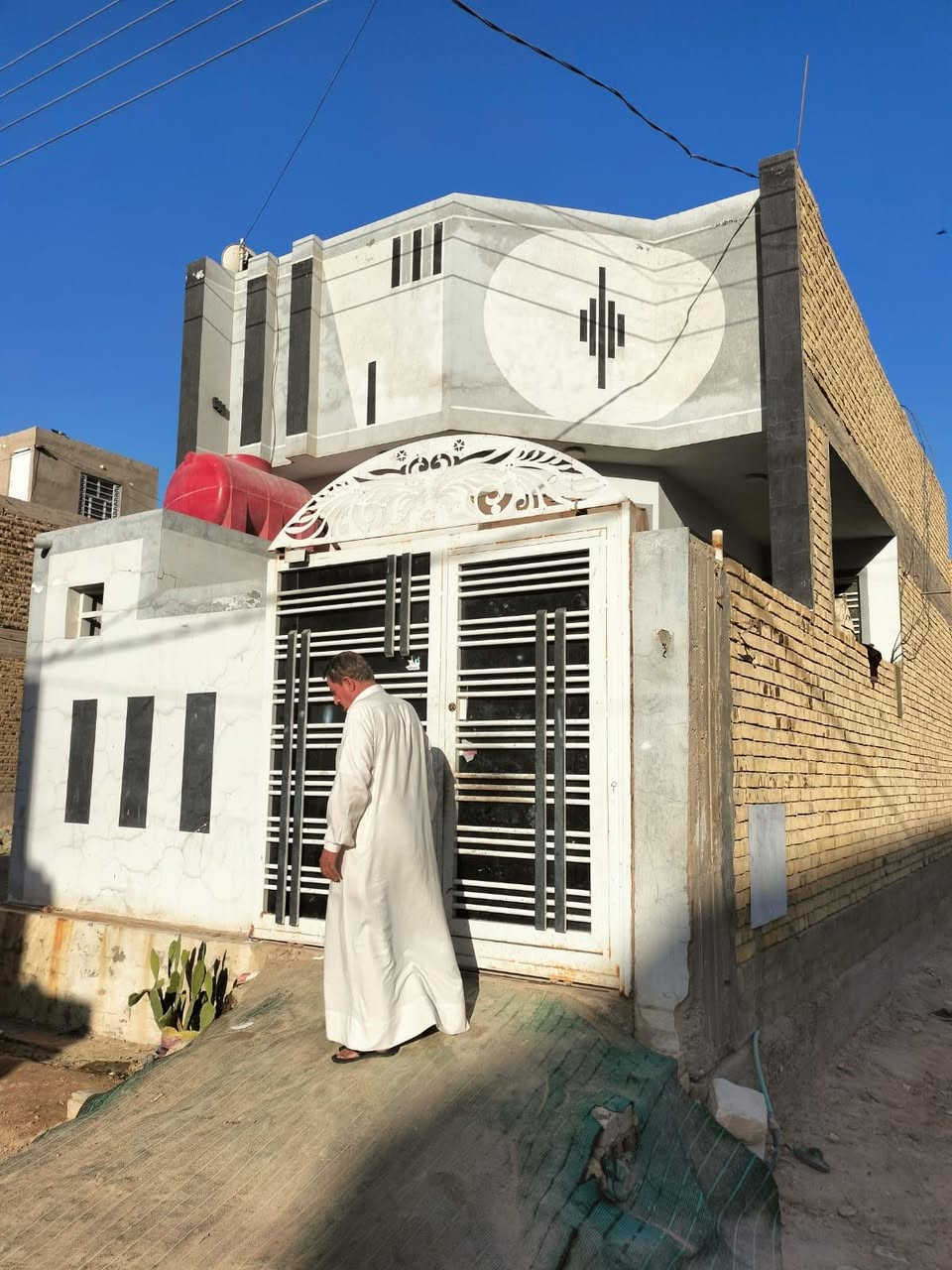 بيت للإيجار حي النداء منطقة ال 52 
للاستفسار ***********
