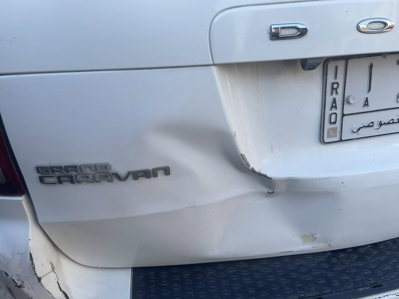 السلام عليكم
سيارة دوج كرفان موديل 2012 
رقم  بغداد 
سيارة خير من الله  يعني
تبريد 3 قطع 
جام كهربائي 
ابواب كهربائي 
يعني سيارة كلها كهربائية 
محرك 3600 
سياره  كشنات في اي في 
سعر سيارة 117 وبيها مجال خير من الله لشراي 
سياره عوزها ترتيب  وستفسار على سيارة نتصل على هاذا رقم هاتف 

‭0780 715 4148‬ 
لا يوجد وتساب
