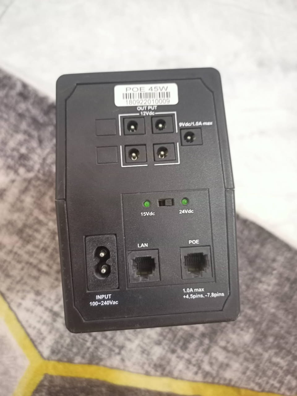 للبيع يوبيس راوتر ضخم يطول 10 ساعات


**إذا كنت صاحب هذا الإعلان وتريد حذفه لأي سبب، رجاءا أرسل رسالة إلى الدعم الفني**