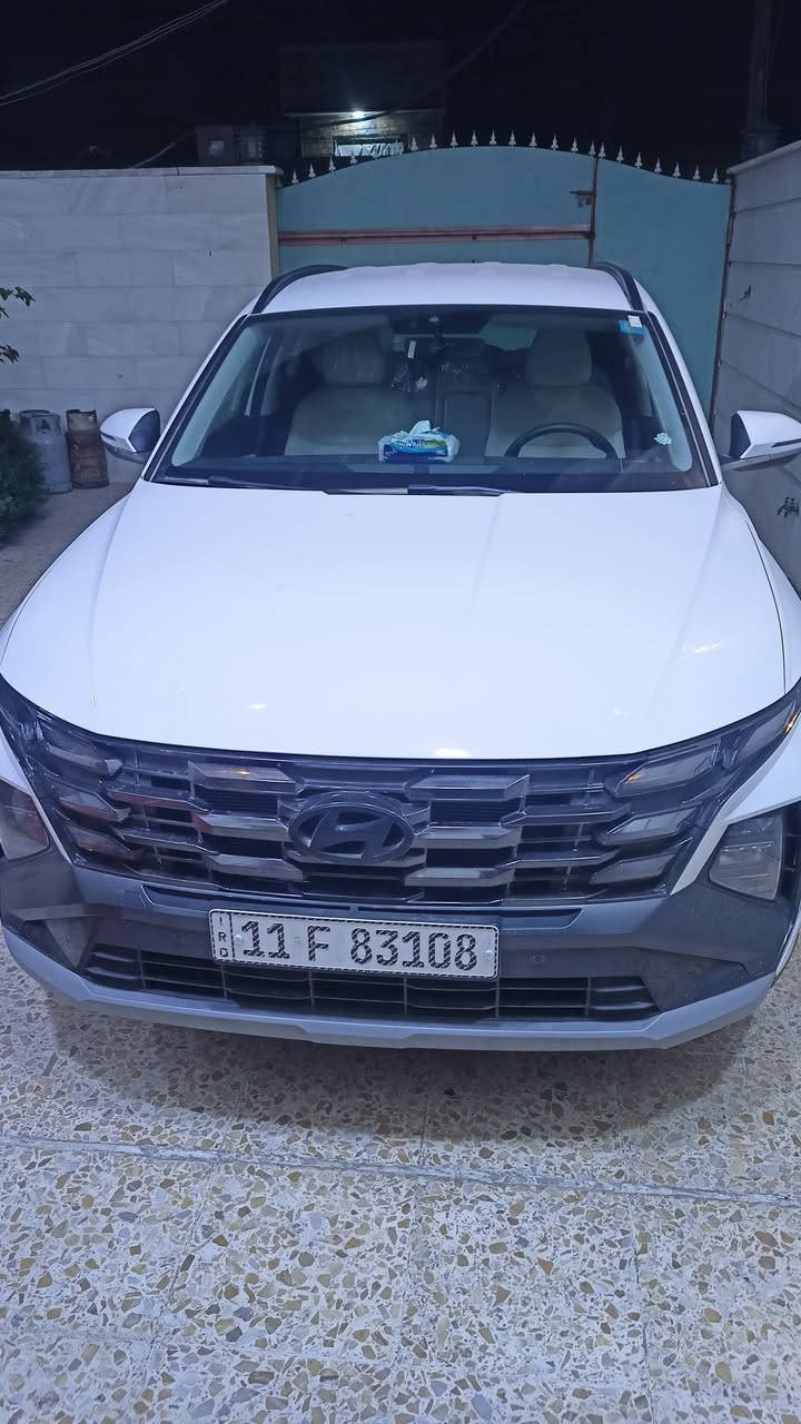 #توسان ٢٠٢٥  فول  مواصفات عده البونيراما 1شاحن موبايل 2جنطه كهرباء 3كراسي كهرباء الاماميه 4حساسات 5بردات خلفيه 6شاشه متصله 7تحكم ستيرن 8تدفئئ  مقاعد 9 كامره خلفيه سياره زيرو ماشيه الف و ٥٠٠ ميه بحاله الوكاله السياره شخط مابيها حاله الشركه السعر ٢٤٥ وبيها مجال بسيط الاستفسار *********** ابو حسين مكان سياره بغداد
