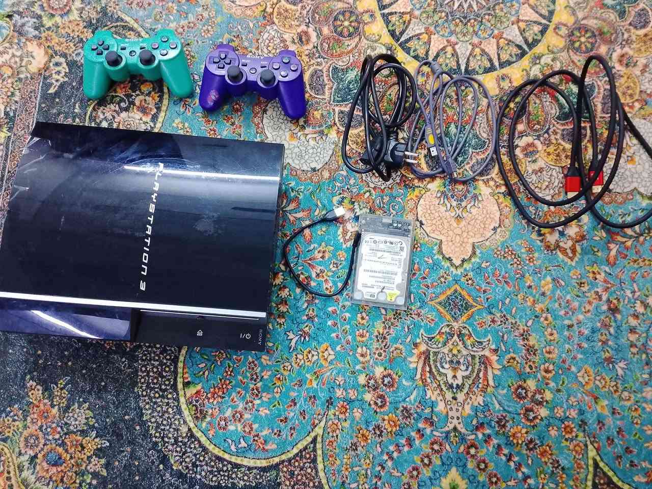 السلام عليكم بلي 3 فات
مستخدم شي قليل نضافه 90 الجاهز كامل ملحقات 
جوستك 2
وايرات توصيل 2 
هارد خارجي 
الجهاز تجي بي 20 لعبه 
السعر 120 بي مجال بسيط 
مكاني بغداد مشتل لتواصل واتساب ***********
