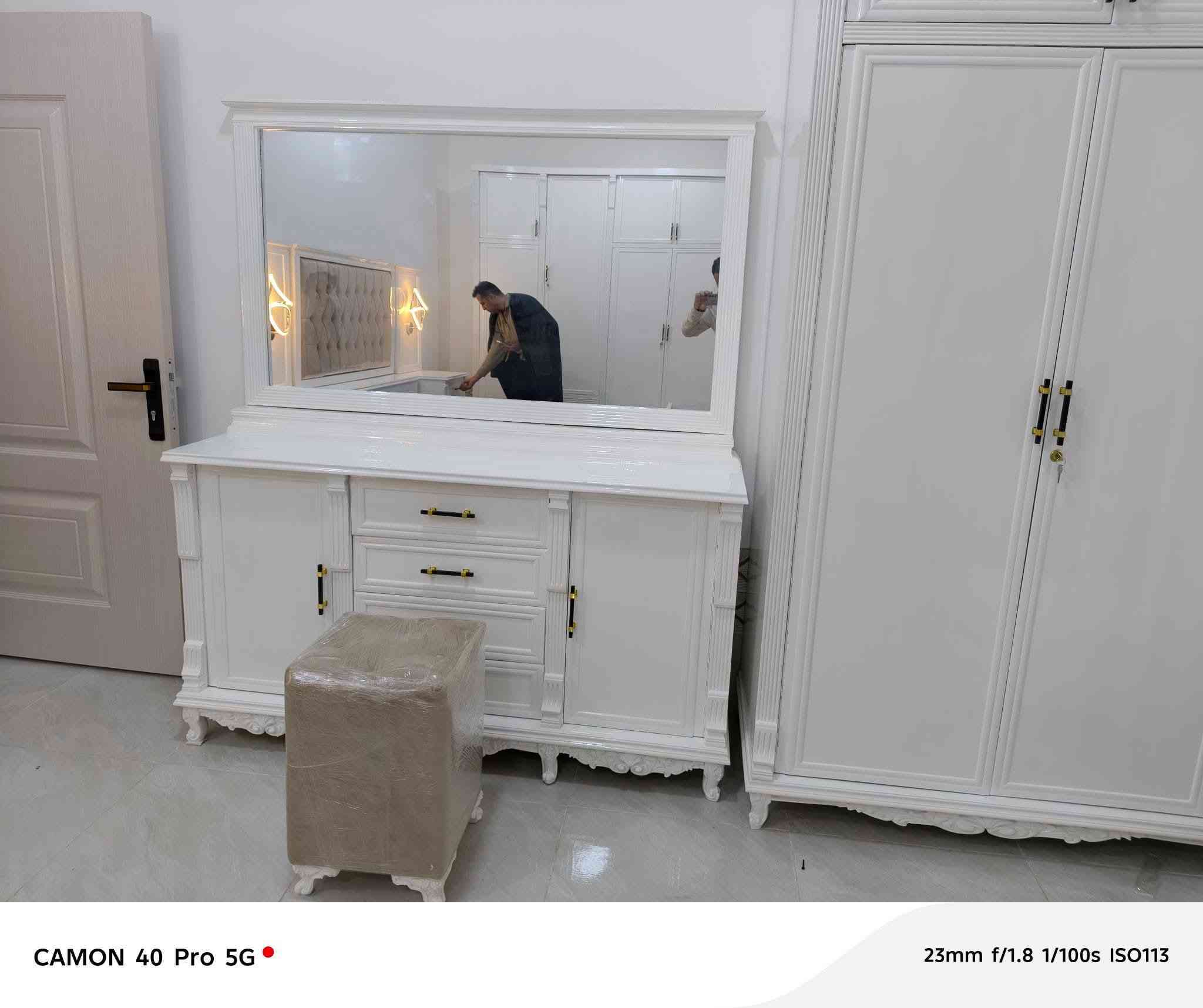 معرض الحامد لبيع الغرف النوم وبسعار مناسبه التواصل ***********
