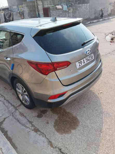 السلام عليكم سانتا في 2017وارد أمريكي🇺🇸🗽 سياره جديده رقم واسط باسمي سياره جديده خير من الله مكينه, 4سلندر كير ومكينه جديد سياره كفاله جديده وسياره احلا من صوره    المكان واسط الأحرار السعر  143وبيه مجال لشراي لا  ⛔تواجد فيس الاستفسار تصل ***********
