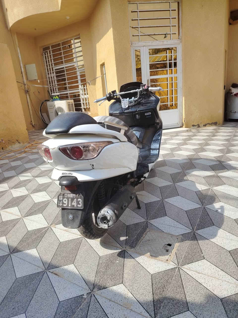 سلام عليكم فورزه 0/9 للبيع منضومه زنون ادراجه مجفته تجفيت عام اصلي بصمه نكره سلف معدل 160 رون واحد ونص تايرات جدد مكينه ناعمه 550 وبيها مجااال قليل عنوان كوت ***********
