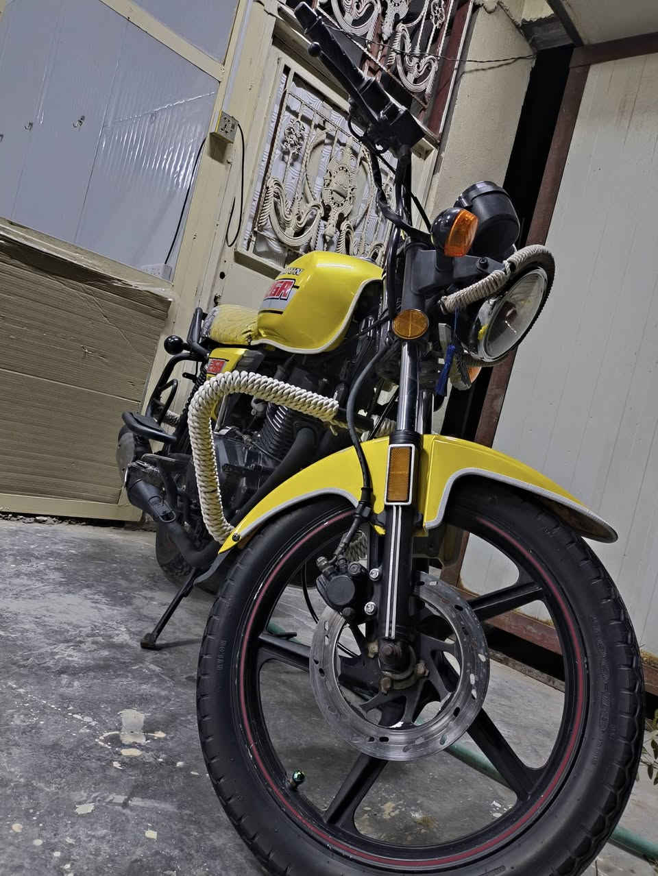 السلام عليكم 
دايوان نفخ للبيع الباب الاول 
موديل ٢٠٢٢
محرك ٢٠٠ cc الكتابه الحمره 
اوراق اصولي + وصل معرض 
الدراجه من كلشي كامله وانظف من الصور 
مكفوله من الدخان والتنقيص والتبخير ومن الحادث 
(رايدها ١٤٥٠)وبيها مجال بسيط
مكاني بابل المسيب 
(*********** )(***********)
ملاحظه/اذا ماتشتري لاتكسر بحلال العالم
