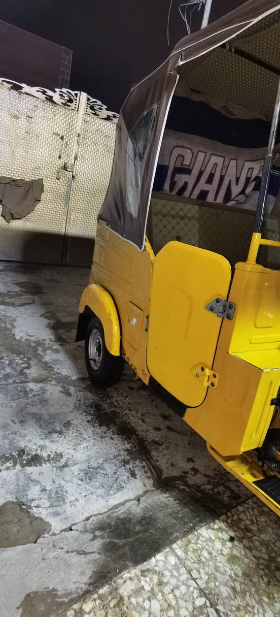 2021 رقم نكليزي  بغداد العبيدي شارع المحافض 
6700 بيهه مجال حك الجيه 
 متواجد ع كل لبرامج  ***********
