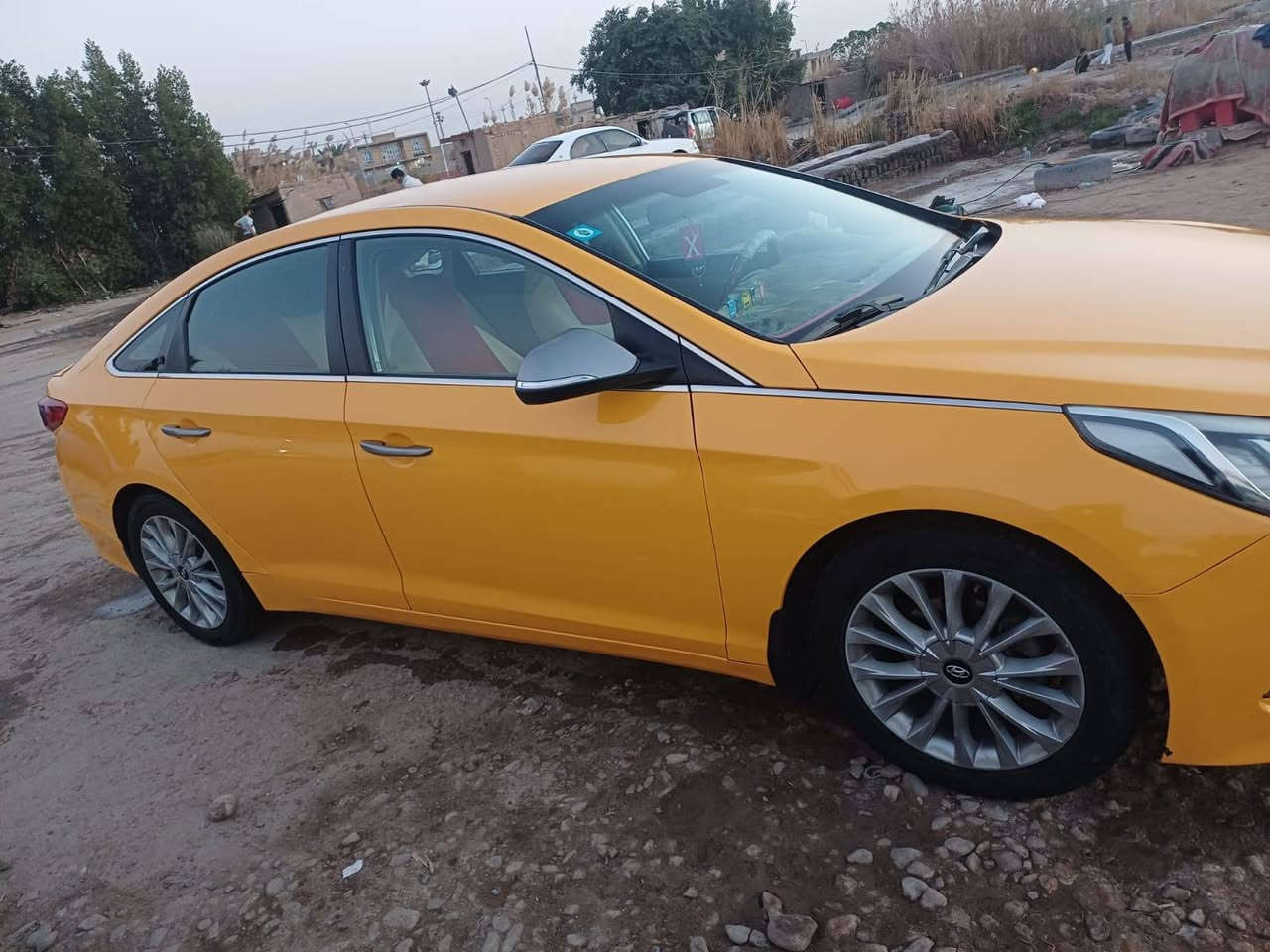 سوناتا موديل ٢٠١٨ خليجي محرك ٢٤٠٠دوش رقم الجديد تحويل مباشر سياره جديده بيه ملاحظة بسيطه 
 معروضه 148وبيه مجال 
الاتصال على الرقم ***********
***********
