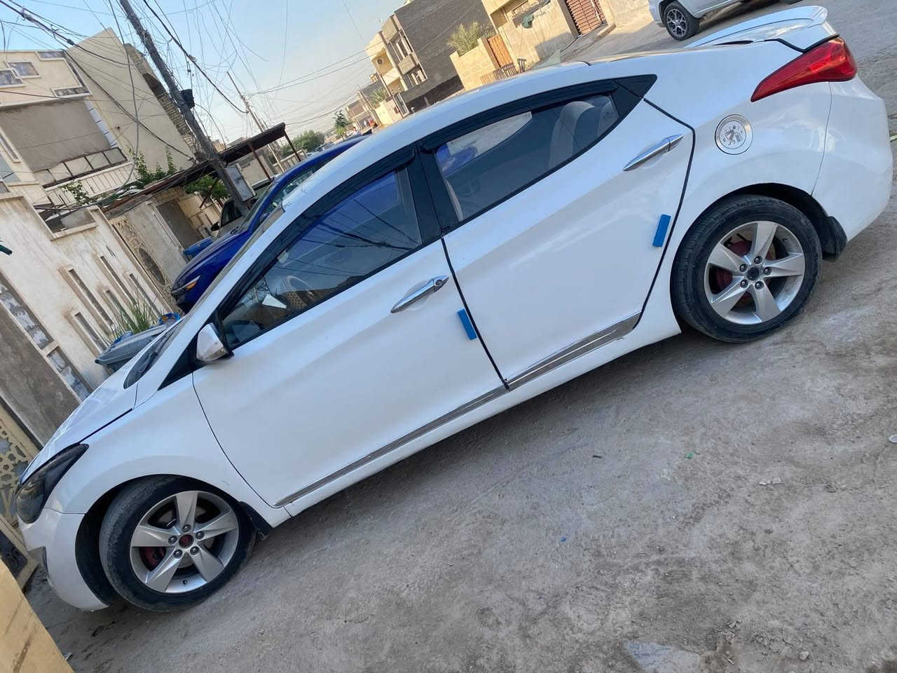 النترا موديل 13 خليجي اربيل سنويه بسمي جديده هزه 27 كير محرك تبريد ثلج محرك 16 بيها 3 قطع بدون دواخل  مع الملاحظات مكاني بغداد الدوره السعر 88 
***********
