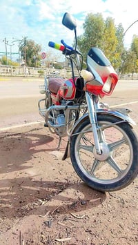 خمسه كير للبيع السعر ٣٧٥ وبي مجال الشراي يتصل عل رقم ٠٧٨٢٤٩٦٠٥٩٧