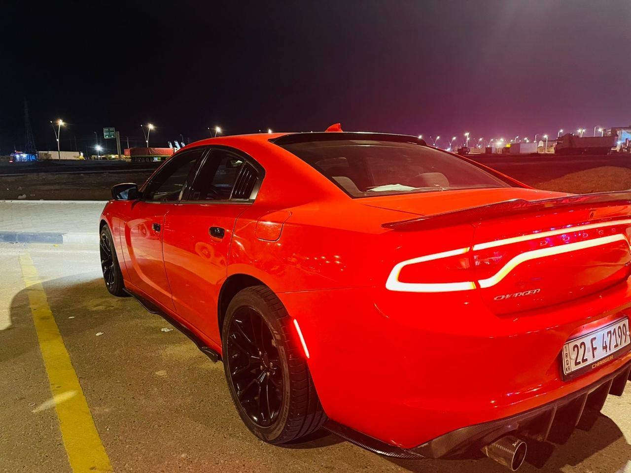 السلام عليكم للبيع السياره مديل ٢٠١٧ اربيل السياره كفاله وراد كندي بيه فقط بارد شبر بلمدكر الخلفي والباب الخلفي السياره جديده لون برتقالي مكينه ٦ سلندر
العنوان بصره 
السعر ٢١٨ وبيه مجال
 ***********
