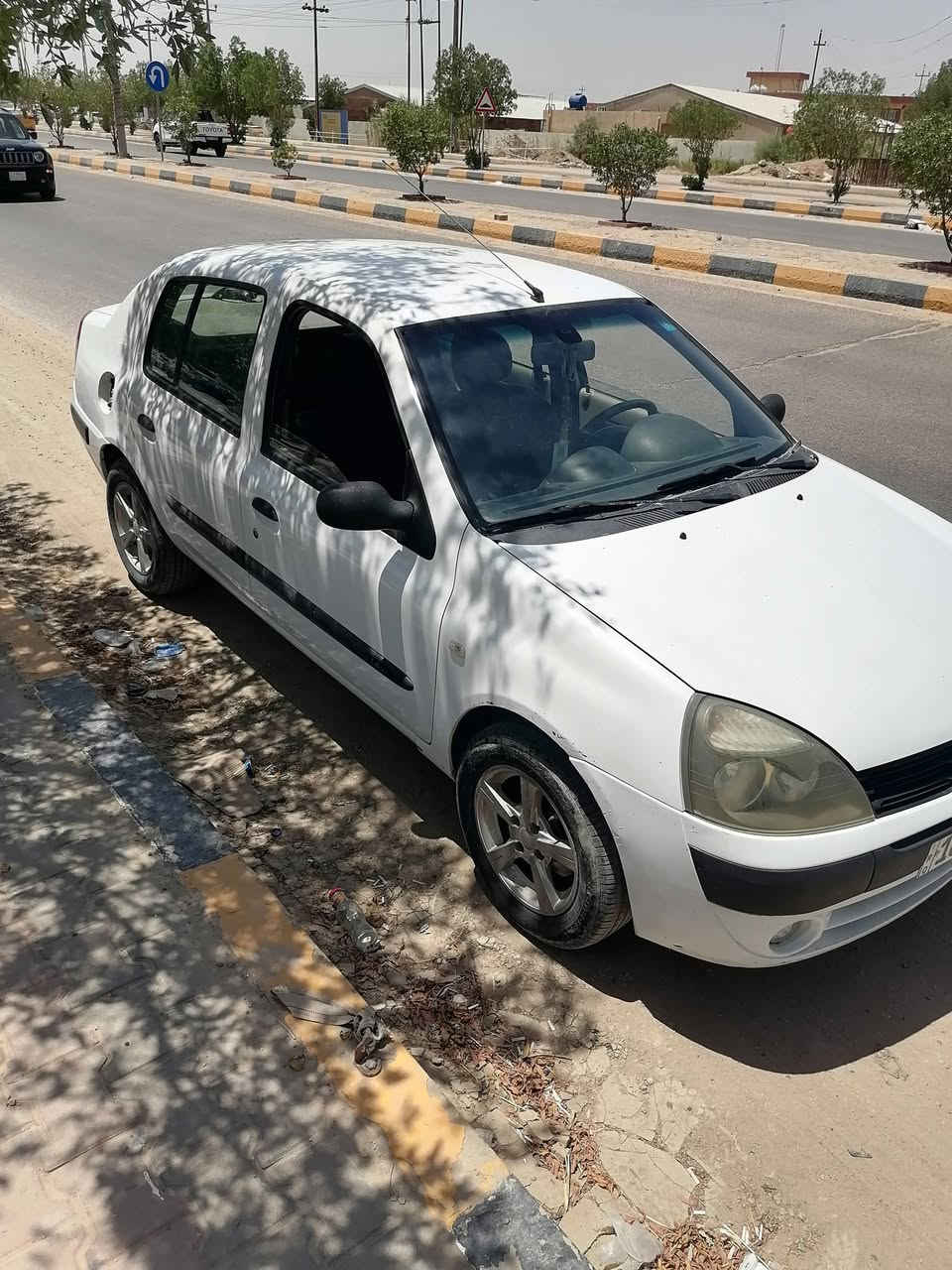 السلام عليكم رينو فرنسي كليو 2006 مكفولة رقم قادسية بأسمي السعر 40 ورقة مكانه الديوانية استفسار ***********
