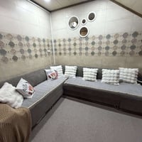 ديوان • ميز تلفزيون • غراض