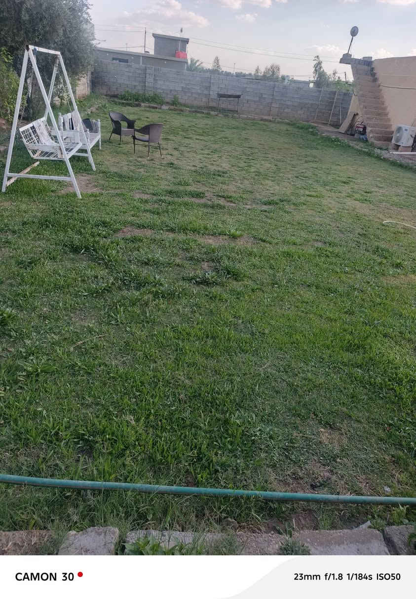 السلام عليكم قطعه ارض 200متر 
للبيع 7واجهه والنزال29 سند 25طابو زراعي على طابو المحمودية قرب جسر المعبر على 37 السعر 35وبيهه مجال ***********
