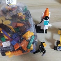 مكعبات ليكو توصيل موجود