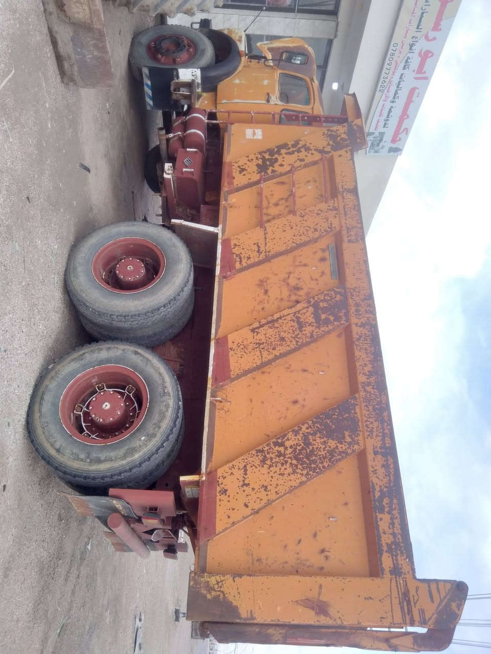 بسم الله الرحمن الرحيم  قلاب سكس ويل مايلر بلادي كفاله عامه من صبغ وشاصي ورقم شاصي وبليته كله كفاله استلام من الشركه على ادينه تخم تاير جديد باتري جديد  محرك كير واكسل كفاله عامه سعره ٧٥ مليون بيه مجال قليل مكان رمادي زنكوره ***********  شراي يتصل وتدلل خاص ما اجاوب رجاء
