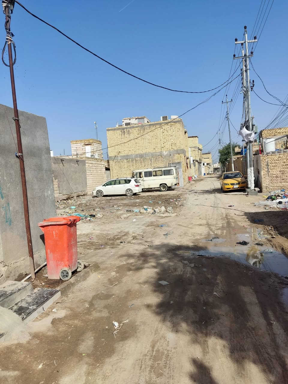 بيت 200 غرفتين نوم وصاله واستقبال ومطبخ ومدخل كبير وصحيات خارجيه وداخليه وطارمه وحديقه وموقع ممتاز قريب علي الشارع السايدين والمجمعات التجاريه زراعي جميع الخدمات عدا صب الشارع ويجري العمل على في الفروع المجاوره وسيأتي شارع البيت لاحقا السعر سبعين مليون السديناويه الفرع المقابل كافتريا الملاك


**إذا كنت صاحب هذا الإعلان وتريد حذفه لأي سبب، رجاءا أرسل رسالة إلى الدعم الفني**