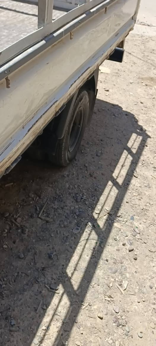السلام عليكم كيا فونتيرا كير واكسل وشاصي  مكفول  بدون حادث ومحرك بي تنقيص دهن وشغاله وتمشي موديل ١٩٩٧ تحويل مباشر السعر ٤٢ وبيها مجال الاستفسار الاتصال على الرقم ***********   العنوان صلاح الدين الدجيل
