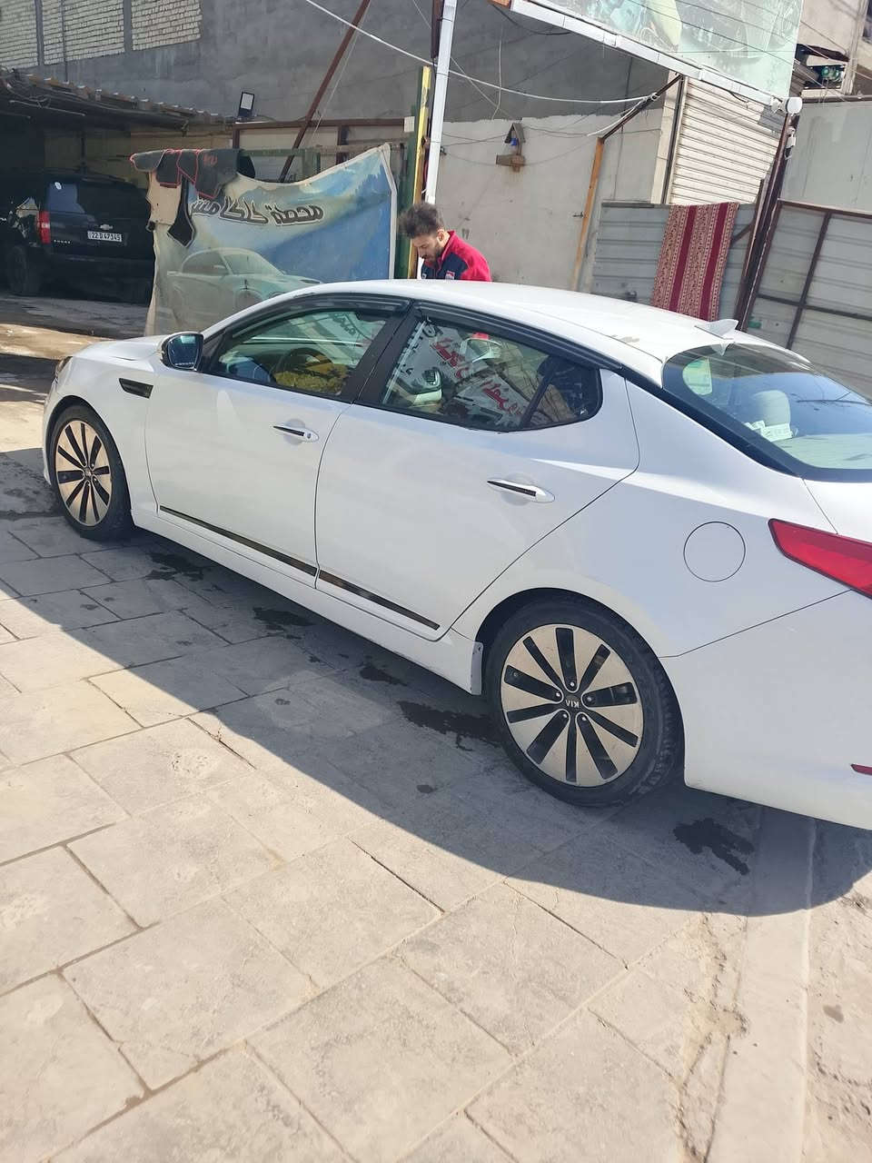 للبيع رقم الهاتف موجود واتساب ***********
