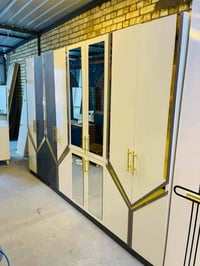 غرفة نوم • مفروشات • سرير