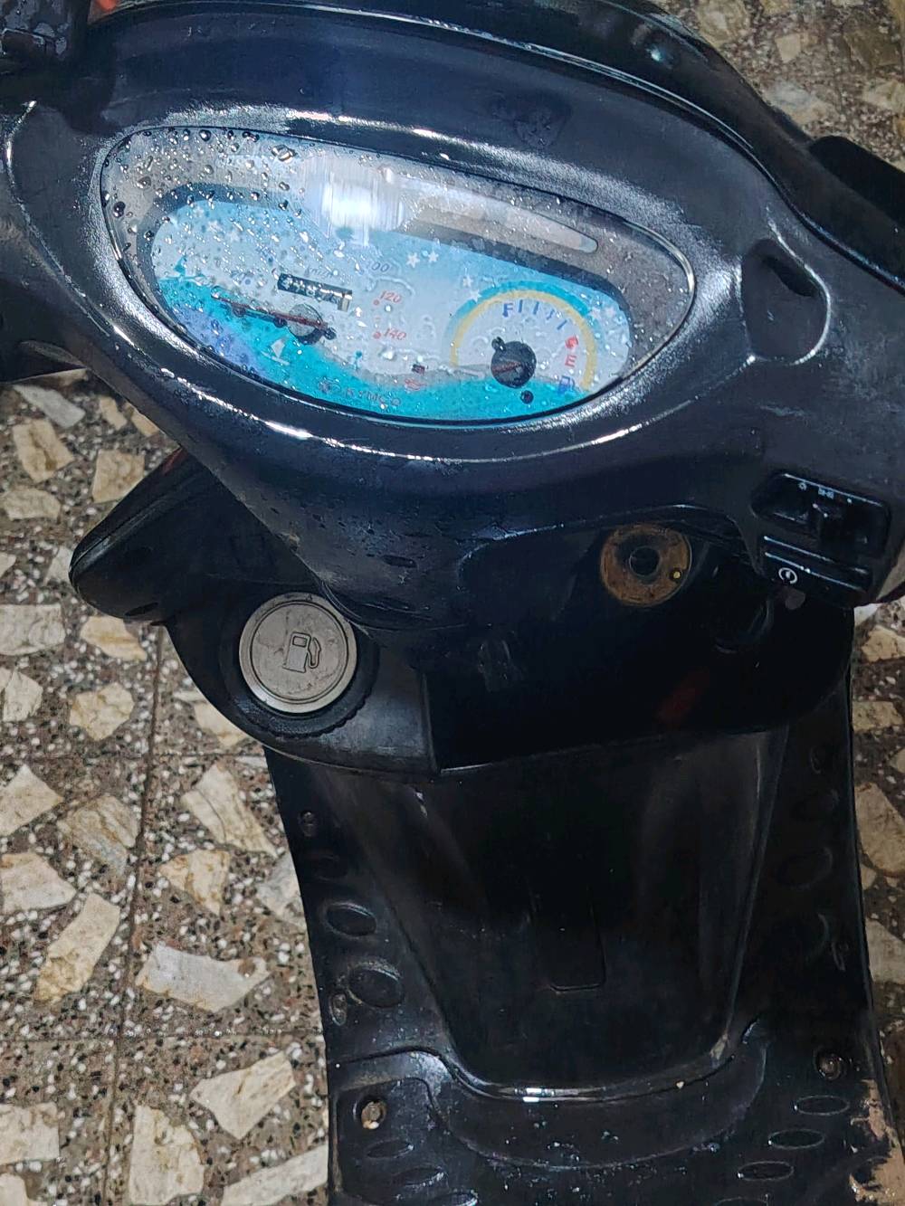 دراجة كامكو v2 نظافة 80%دراجة حاوية موديل 2017طالعة 2025/11/2 مكاني النجف شارع حنون