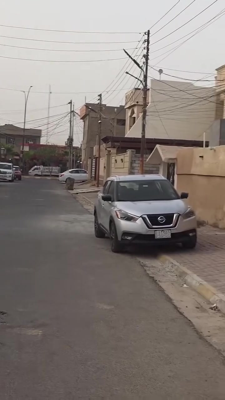 🏡 دار للبيع – تكريت / حي الزهور

📐 المساحة: 600 متر (20 × 30)
✅ الواجهة: 20 متر
✅ النزال: 30 متر

🔹 تفاصيل الدار:

استقبال واسع (10 × 4)

4 غرف نوم (إحداها سويت في الطابق الثاني)

حديقة + كراج

ارضية مرمر إيطالي فاخر

البيت صالح للسكن فوراً

📍 الموقع: حي الزهور – خلف أسواق عبيدة، موقع ممتاز وقريب من جميع الخدمات الحيوية.

📞 للاستفسار:
*********** 
#مكتب_المتميزين
