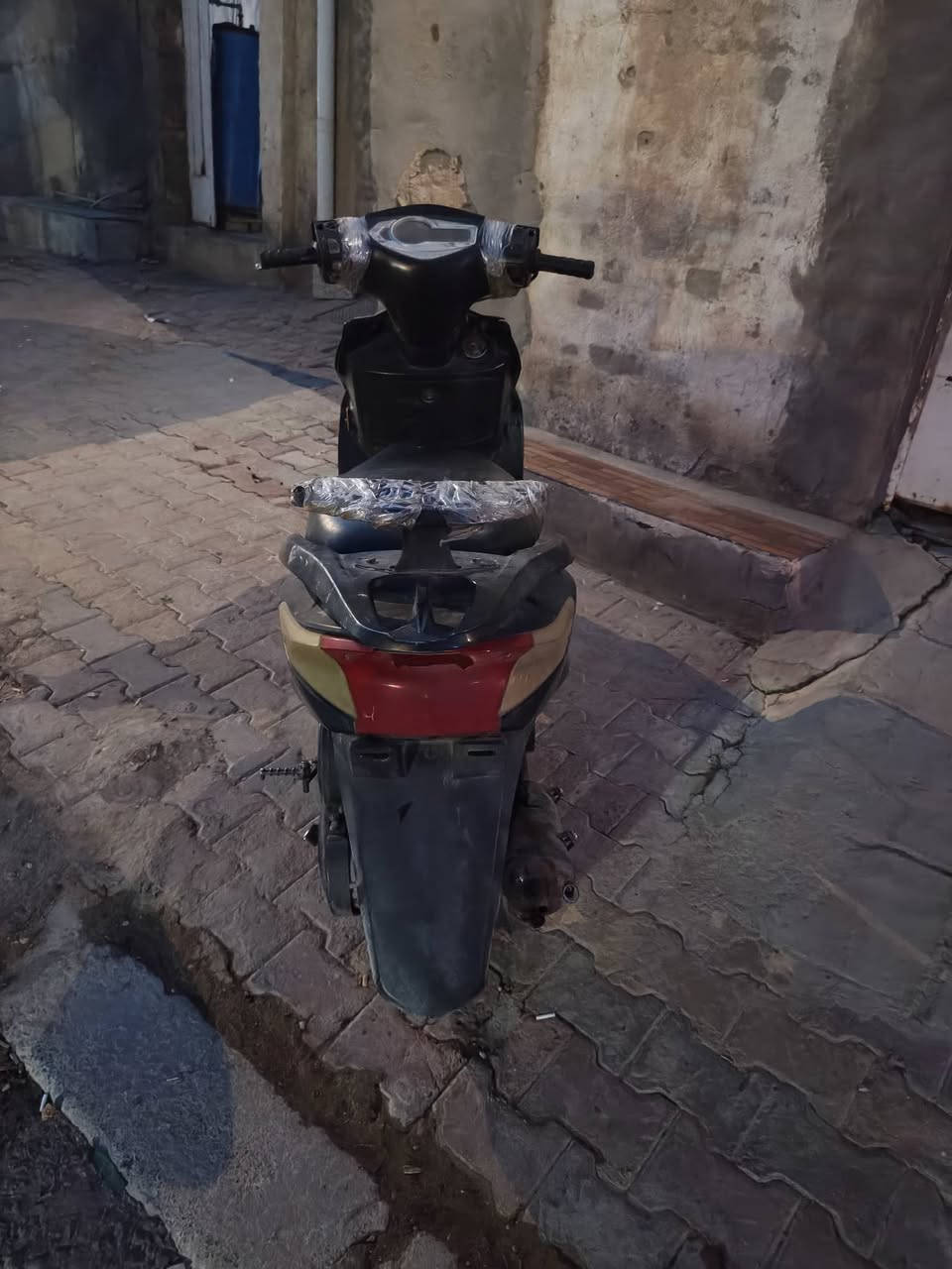 دراجه للبيع سعره ٢٥٠ وبيه مجال ***********

