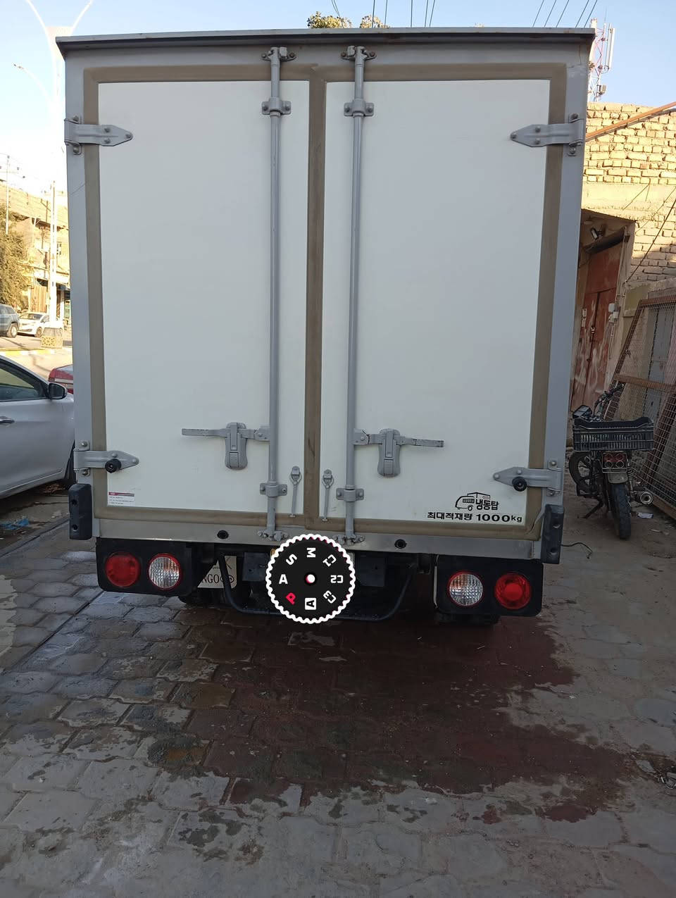 السلام عليكم ورحمه الله وبركاته..براد كيا موديل 19 چنگالين سبعه گير عادي مكينه بيهة ضعف قليل حداديه جديده تخم تاير باتري جديد تبريد منظومه كامله قماره وبراد السياره بيهة ضربه بالتكمه اليسره معمره تعمير حلو شوف العين ..باسمنه تحويل مباشر ارقام انگليزي بغداد باقي على تسليم اللوحات ..السعر 140 وبيهة مجال مكان السياره ذي قار مركز..اخوان اني مكلف بالنشر هذا رقم صاحب السياره والسنويه بأسمه..سيد صباح..***********
