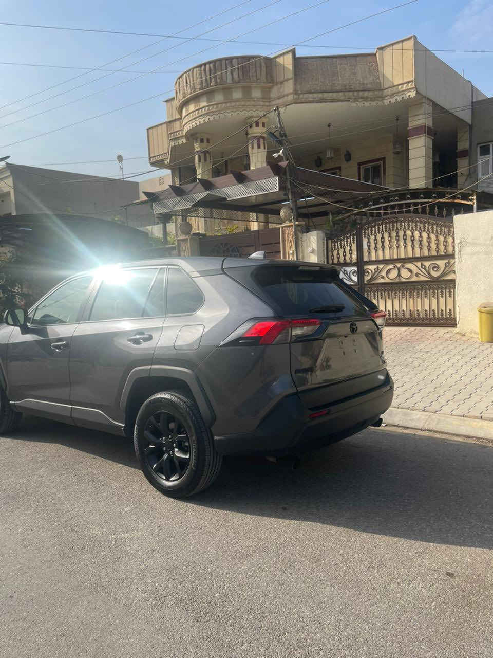 راف فور 2022للبيع سيارة كلين تايتل ماشية ٦٠الف منفيس ضررها فقط تخريب قبق المحرك بلاستيك محروك ما واصل محرك فقط القبق سعرها ٢٣٥وبيها مجال بسيط ***********
