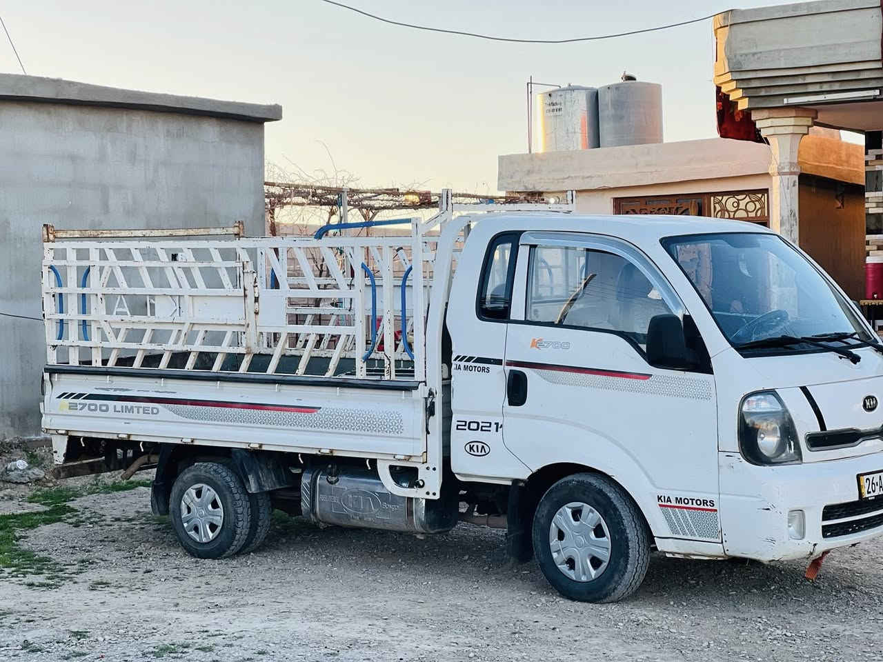 السلام عليكم
كيا حمل موديل 16 للبيع 
رقم صلاح الدين  مشروع وطني 

محرك 2700 
مكاني كركوك الحويجة 
السعر 112 وبيها مجال قليل 
***********
شرط التحويل
