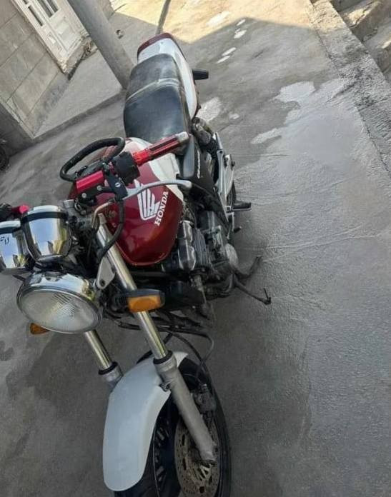 السلام عليكم عندي دراجه لبيع بطح جديد فول مواصفات الاستفسار على رقم ***********
