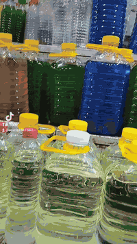 السلام عليكم ورحمة الله وبركاته اخوكم فاتح مشروع صغير مال زاهي وقاصر وفلاش ومزيل الدهون براسة معطرات بانواعهن جل ماعين. 
العنوان بغداد مدينة الصدر قطاع 5داخل سوق الولئ بضهر ابو غفران ابل طاطلي يم مفروشات بيت ابو جاسم يوجد خدمت توصيل بغداد *********** 
شرفونة اهلن وسهلان نورتونة بكل وقت شرفونة
