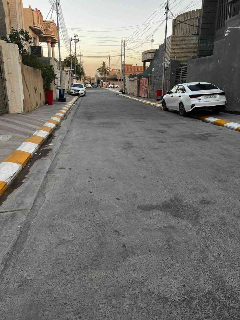 بيت البيع
فلوجهً حي العسكري
بيت بناء2017
غرب المحيط 
شارع ثمانيه
السعر ٢٤٠بي مجال
مساحه٢٠٠
رقم ***********
