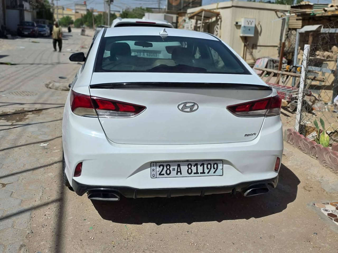 سوناتا18وارد كندي 
فول مواصفات للأخير
سبورت دبل گزوز 
مكينه 2400محدثه ومبرمجه 
يعني الادونز انسا ماكو 
رقمهه نجف اب اسمي 
بيهه رشات ابيع حزام 
لاادوخك ولادوخني من الاخير 
السياره متعوب عليهه الصور تشهد 
وبلحقيقه احله ماناقصه برغي 
وعلي السياره خير من الله 
رايدهه 
130
وبيهه مجال حگ الجيه


**إذا كنت صاحب هذا الإعلان وتريد حذفه لأي سبب، رجاءا أرسل رسالة إلى الدعم الفني**