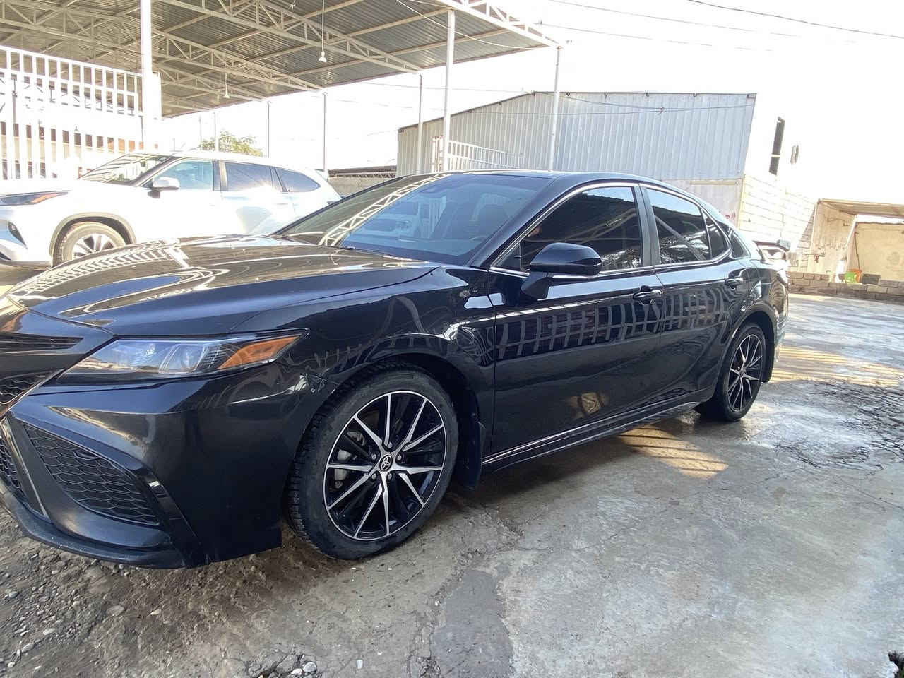 للبيع أو المراوس حسب القناعة
كامري SE بلاك توب
موديل 2023
محرك 2.5 
السعر: 175 
 ماشية 20الف ميل 
تخم تاير جديد
 ترقم جميع المحافظات
 العراق مـَـِنہَ عده الشمالي 
الحادث بنيد مبدل نفس الون وجاملغ 
 الموقع: سامراء
 الاتصال:***********
