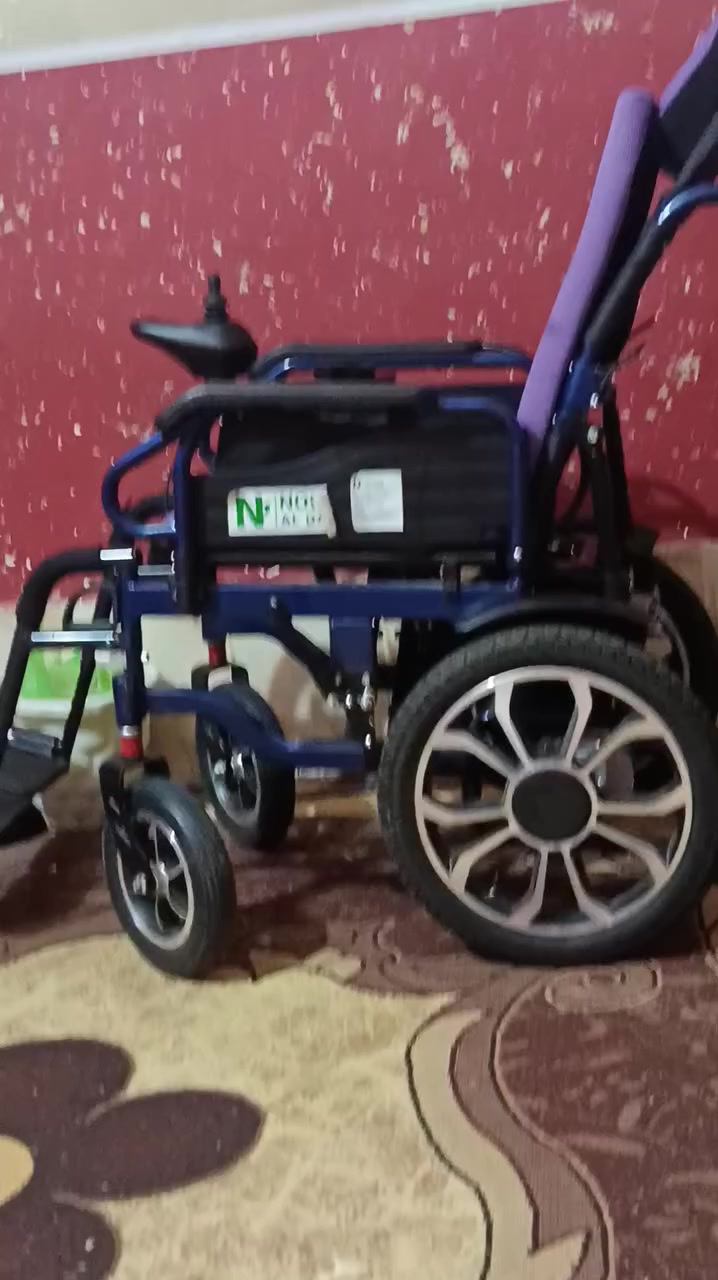 من رخصة المدير المحترم كرسي شحن يطبك ويصير بالسياره الكرسي جديد مستخدم شي قليل الظهر متحرك ينبطح بيه دبلات نجف بالكوفه ***********
