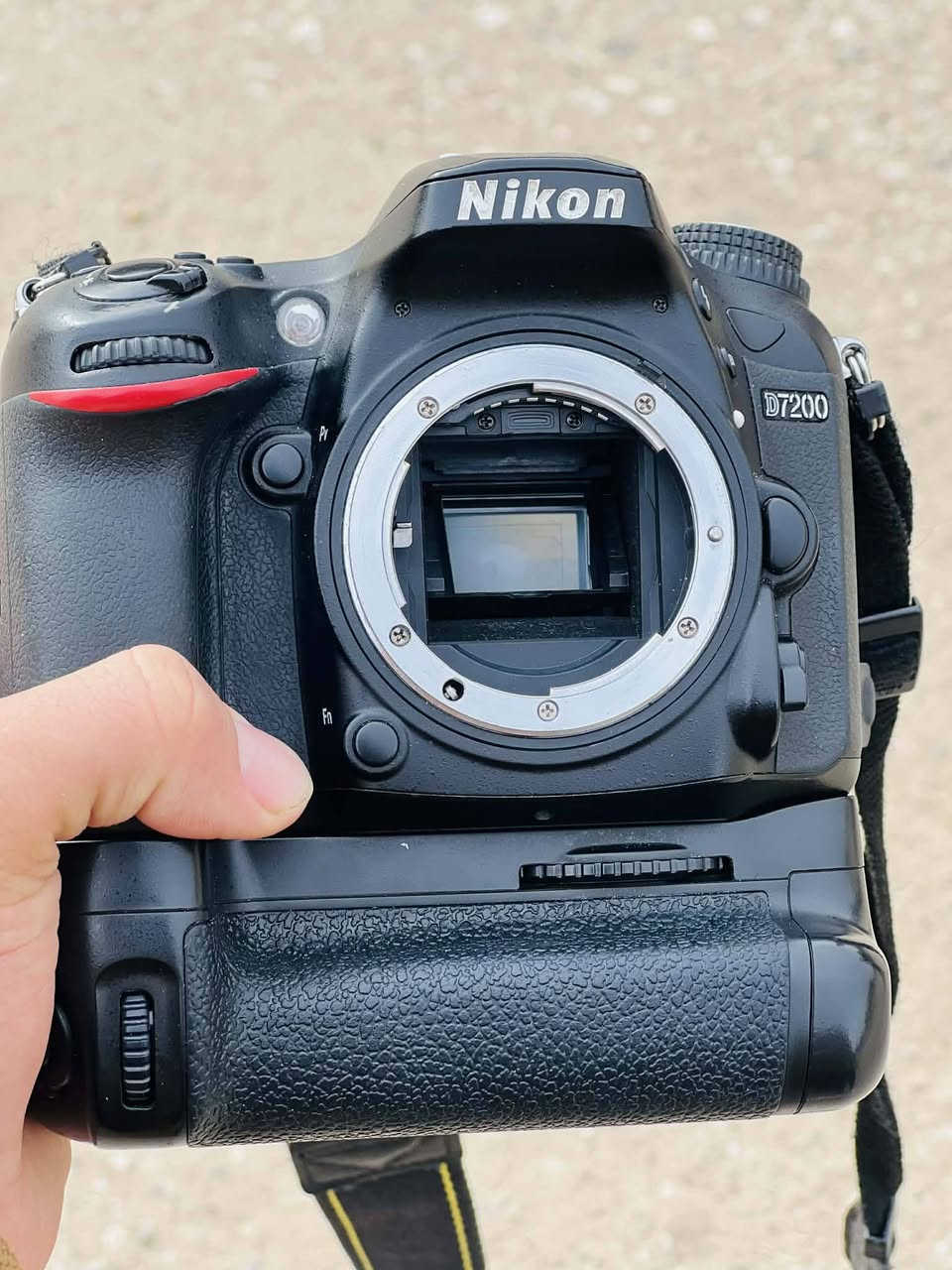 للبيع كاميرا نيكون D7200
مواصفات عالية الدقه 
السعر اتصل ع رقم مانتخارب 
***********
الانبار القائم
