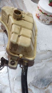 دبة سورنتو2006 السعر60 07729844410