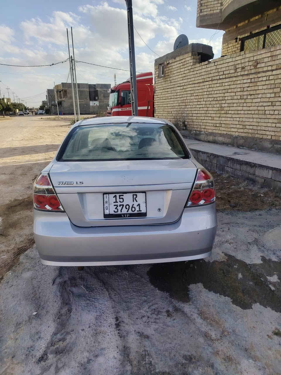 السلام عليكم سياره للبيع أفيو ٢٠٠٩ خليجي كير او محرك جيد تخم تاير مصبوغه عام السعر ٤٣ اوبيه مجال الاتصال على الرقم ***********
