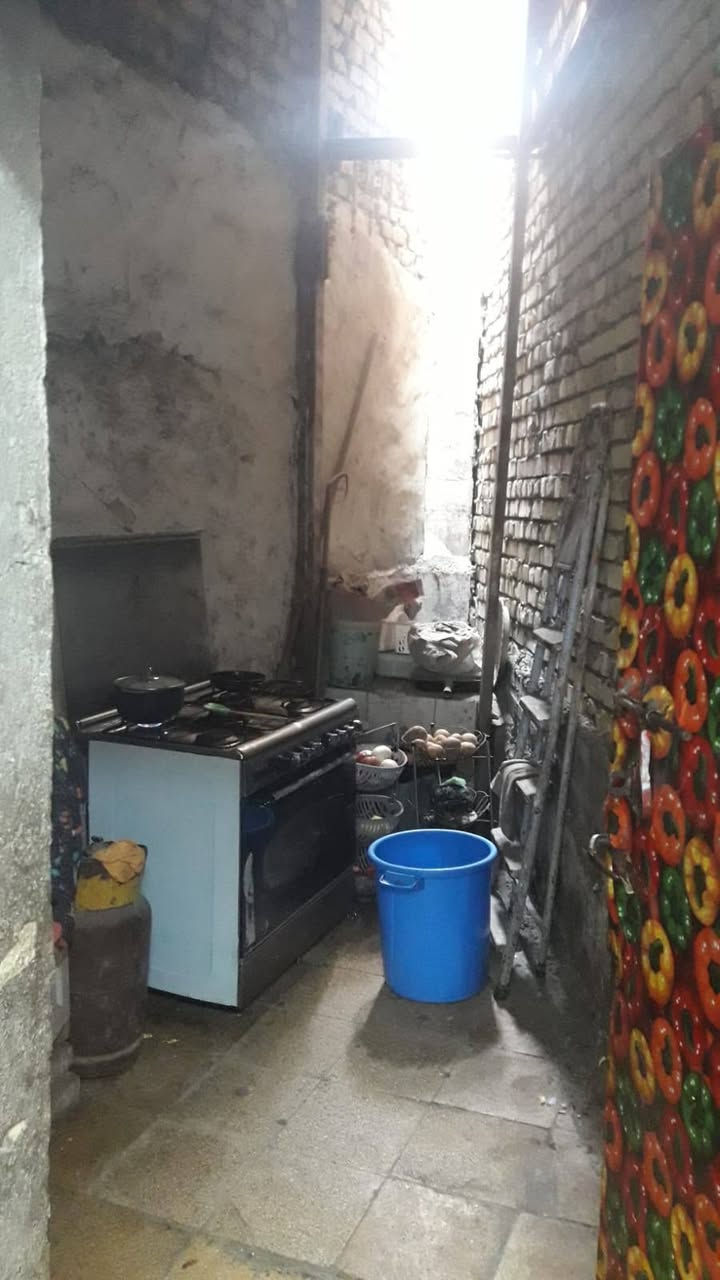 بيت للبيع ميسان الماجدية قرب تسواهن مساحة 120
يحتوي على
 ٣ غرف ثنين فوك وحدة جوة

 وهول مثلث كما موضح بالصورة

واستقبال ومطبخ

ومخزن فوك

وحمام فوك وجوة

ومرافق خارجي
الشراي يتصل على الرقم ***********
او الرقم ***********
* غير متواجد على الفيس
