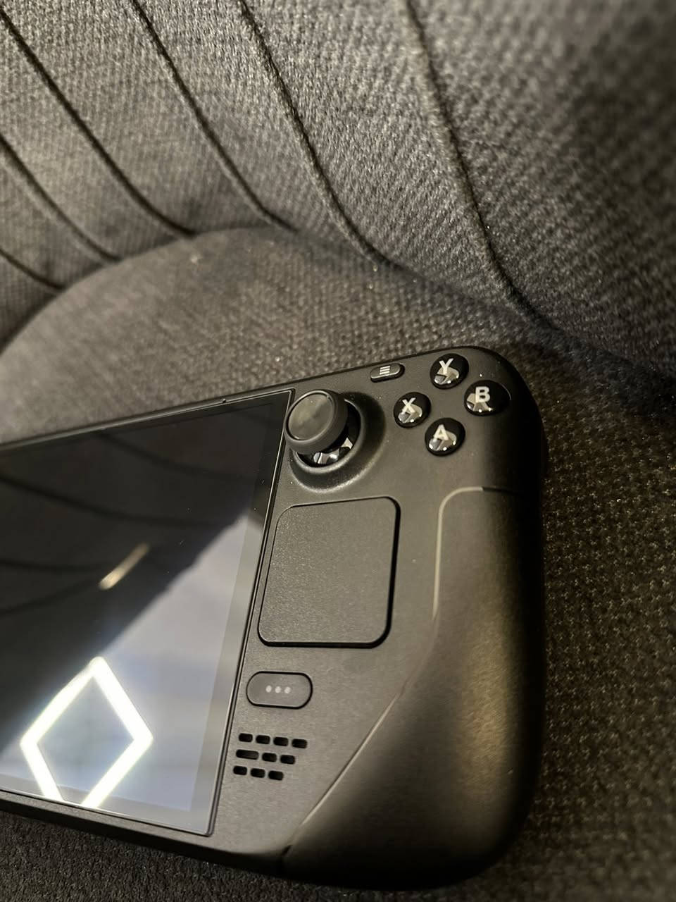 جهاز ستيم ديك اوليد 🔥
🔥🔥 فرصة قوية — للبيع Steam Deck OLED 🔥🔥

للبيع جهاز Steam Deck OLED نسخة 512GB  

الجهاز نظيف جداً جداً واستعمال خفيف، تشتريه وتشغل بدون أي تعب.

✅ نسخة OLED الأصلية  

✅ سعة 512GB  

✅ الحالة 100% ممتازة  

✅ ما بيه أي مشاكل أو أعطال  

✅ الأداء فل والحرارة طبيعية  

✅ الشاشة صافية بدون خدوش

📦 الملحقات:

✔️ الكفر الأصلي ويا الجهاز  

✔️ الشاحن الأصلي  

✔️ كل الملحقات كاملة

 ✅ يد اكس بوكس ون

🎮 الجهاز جاهز — بس نزّل ألعابك والعب فوراً

💰 السعر: 750 ألف دينار عراقي)  

📍 المكان: (اربيل )  

موجود توصيل كل عراق

📩 للجادين فقط — خاص مفتوح

⚠️ ملاحظة: الجهاز نظيف جداً ومناسب للي يريد جهاز مضمون بدون وجع راس.


**إذا كنت صاحب هذا الإعلان وتريد حذفه لأي سبب، رجاءا أرسل رسالة إلى الدعم الفني**