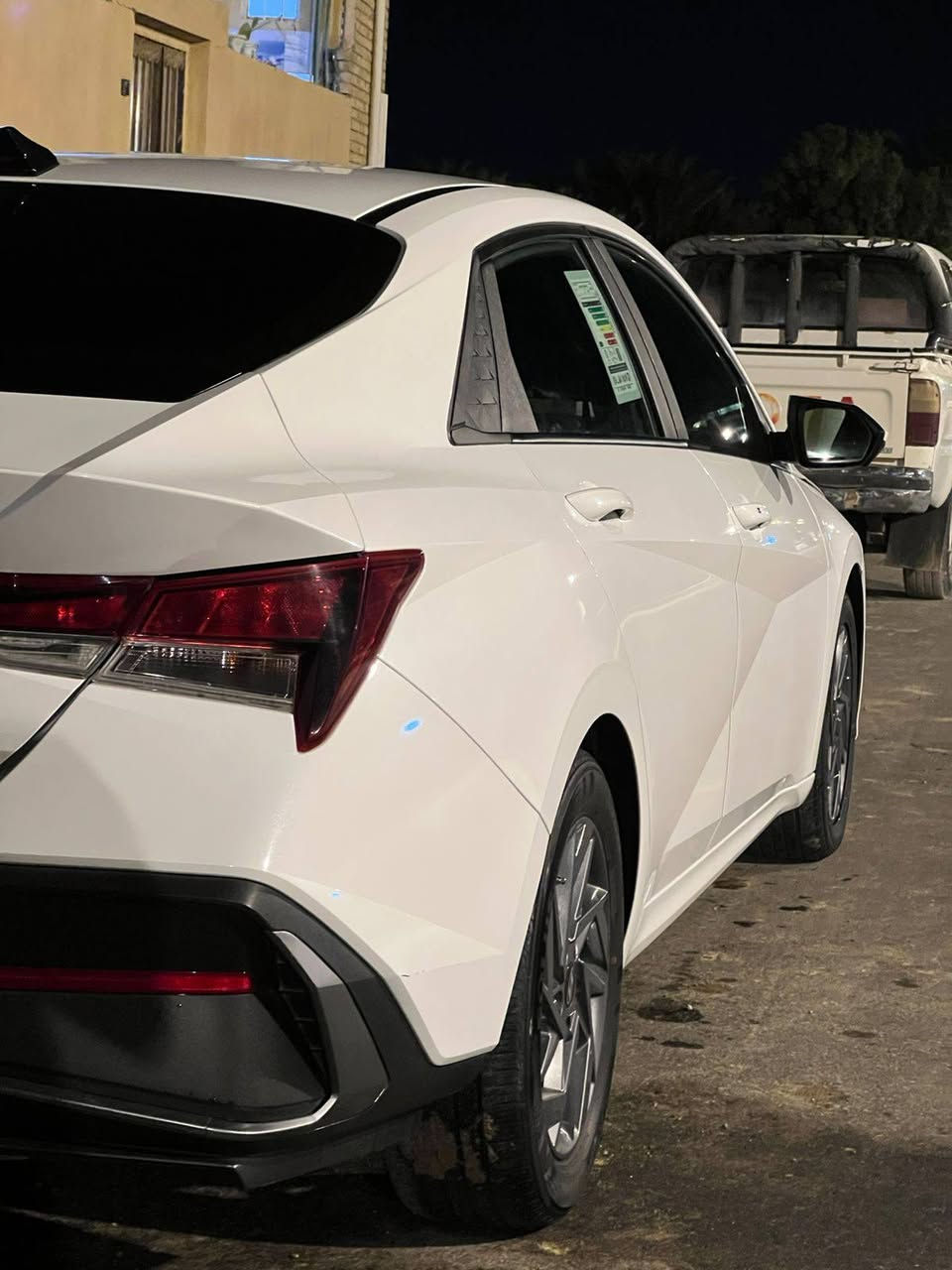 سلام عليكم هونداي ألنتره مديل 2024  مكينه ٢٠٠٠دوش بصمت تشغيل بصمت أبواب بعد معروفه مواصفات رقم ذي قار يريدهه يدلل هاذه رقمي 
***********
