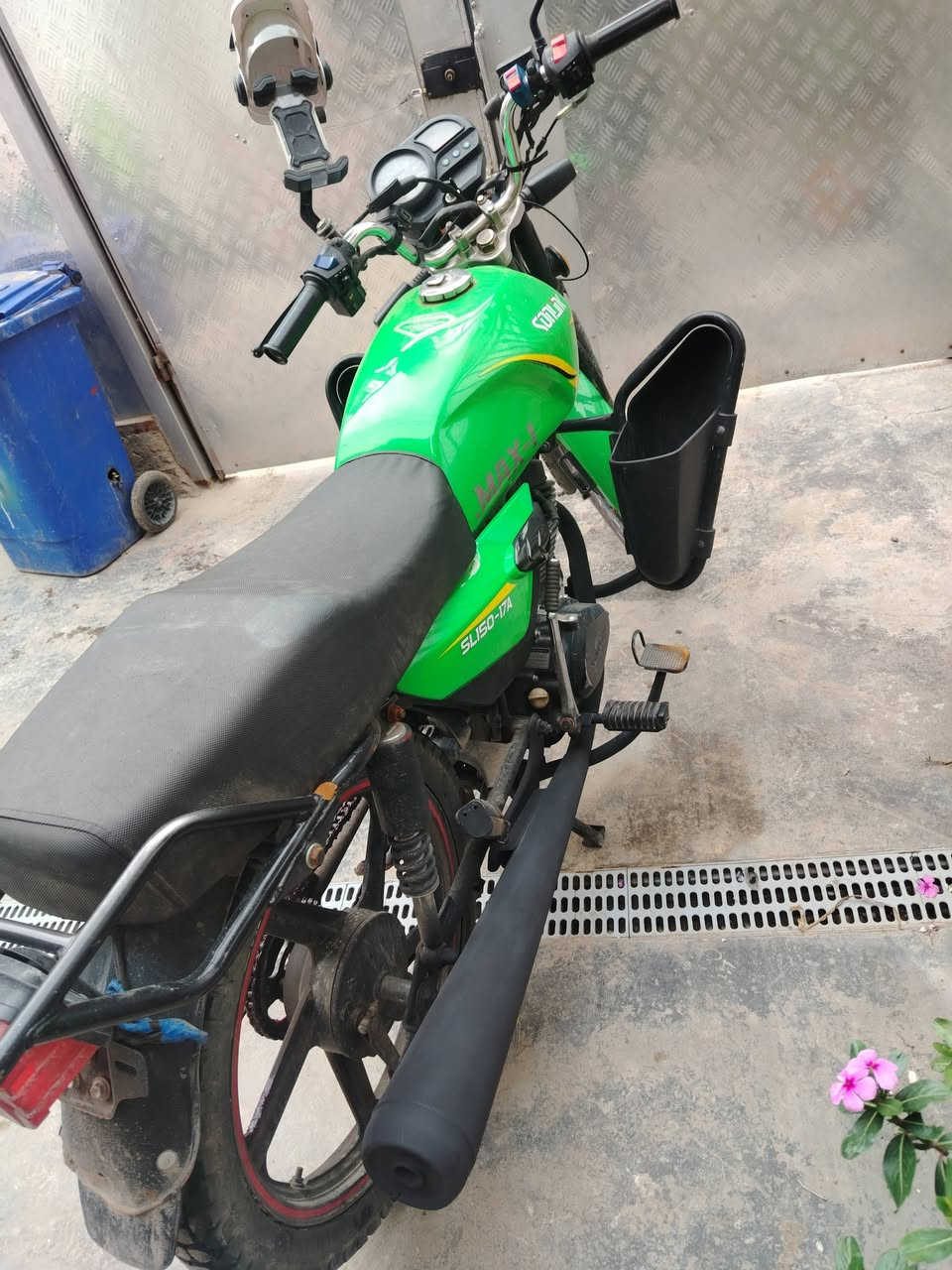 دراجه سونك ماكس خير من الله نقصهاا بس صفاحيه اليسرره رايدها ٧٥٠ وبيهاا مجال الشراي مكاني بل شعب  ***********
