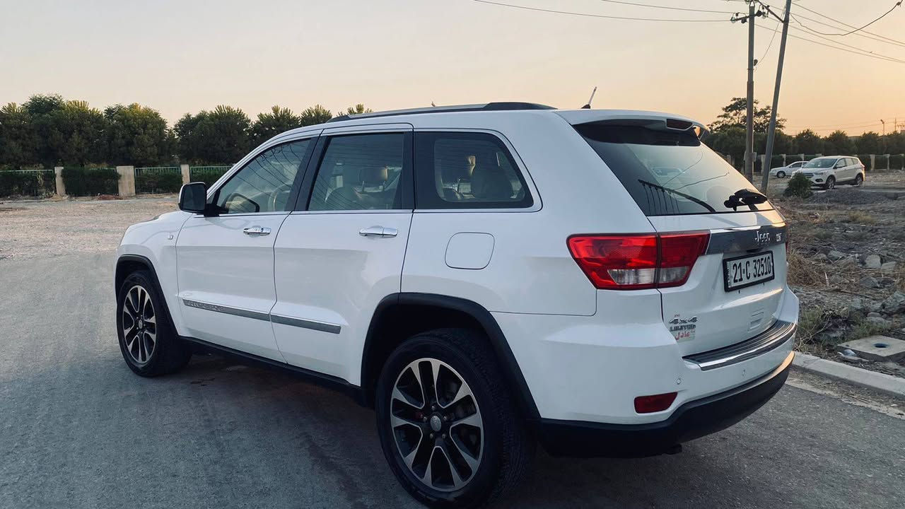 موديل 2013نيوبونيت نيو جاملغ سبوغه له كه ل بينج جي تعديلي بجوكي هه يه مكينه ي كرايته وه بس به شه رت سنه وي نويه بسه رنه جوه به ناوكردن به شه رت تكايه كه س نامه ي لومن نه نيريتن زماره ي خاوه نه كه ي دا ده نيم تيل بو او زماره يه بكه ن جوابي هيج نامه يك ناده مه وه اوه زماره ي خاوه نه كه يتي *********** أربيل, العراق
