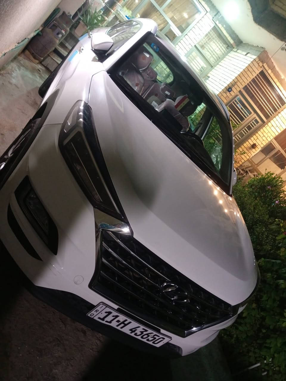 السلام عليكم 
هونداي توسان موديل 2020 خليجيه ☘️كفاله عامه عدة بارد بسيط مكفول من الصبغ والتبديل والفتح عدا البارد بسيط السيارة جديدة كلش وجاهزة من كلشي 

المواصفات 
✅بصمه..
مري شفط..
تبيرد خلفي امامي..
✅ماشيه 75 الف 
ويل كب.. 5
محرك 2000 دوش..
كراسي 2 كهرباء..
بصمات 2 وياها..
داخل لونين 
داخل صاج 
كشنات جلد 
كامرة دوارة أمامية وخلفية 
شاشة 
لايت عدسات 
يدات نيكل 
✅وبعد مواصفات اخرى 
الموقع بغداد
💲السعر 210 $وبيها مجال بسيط 💲
الاتصال ***********
