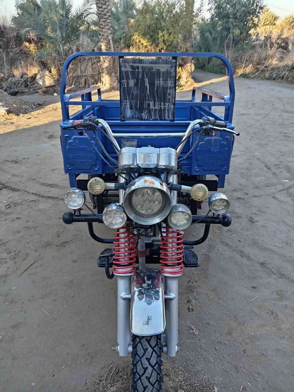 السلام عليكم ورحمة الله وبركاته مساء الخير اصولي أوراق باسمي موديل 23 الشراي يتفضل خاص او يتصل *********** تايرات ٣ جدد ستوته خير من الله ماناقصه اي شي
